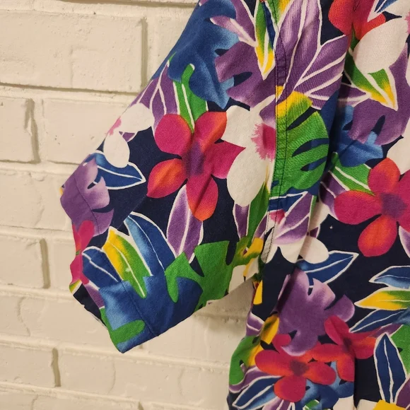 Liz Sport Floral Hawaiian Shirt - Picture 2 of 7